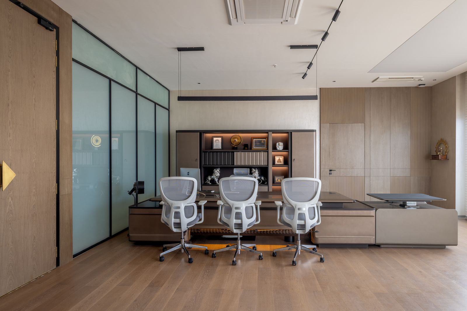 GVPR Office — commercial by Tru Designs, image 5 of 9