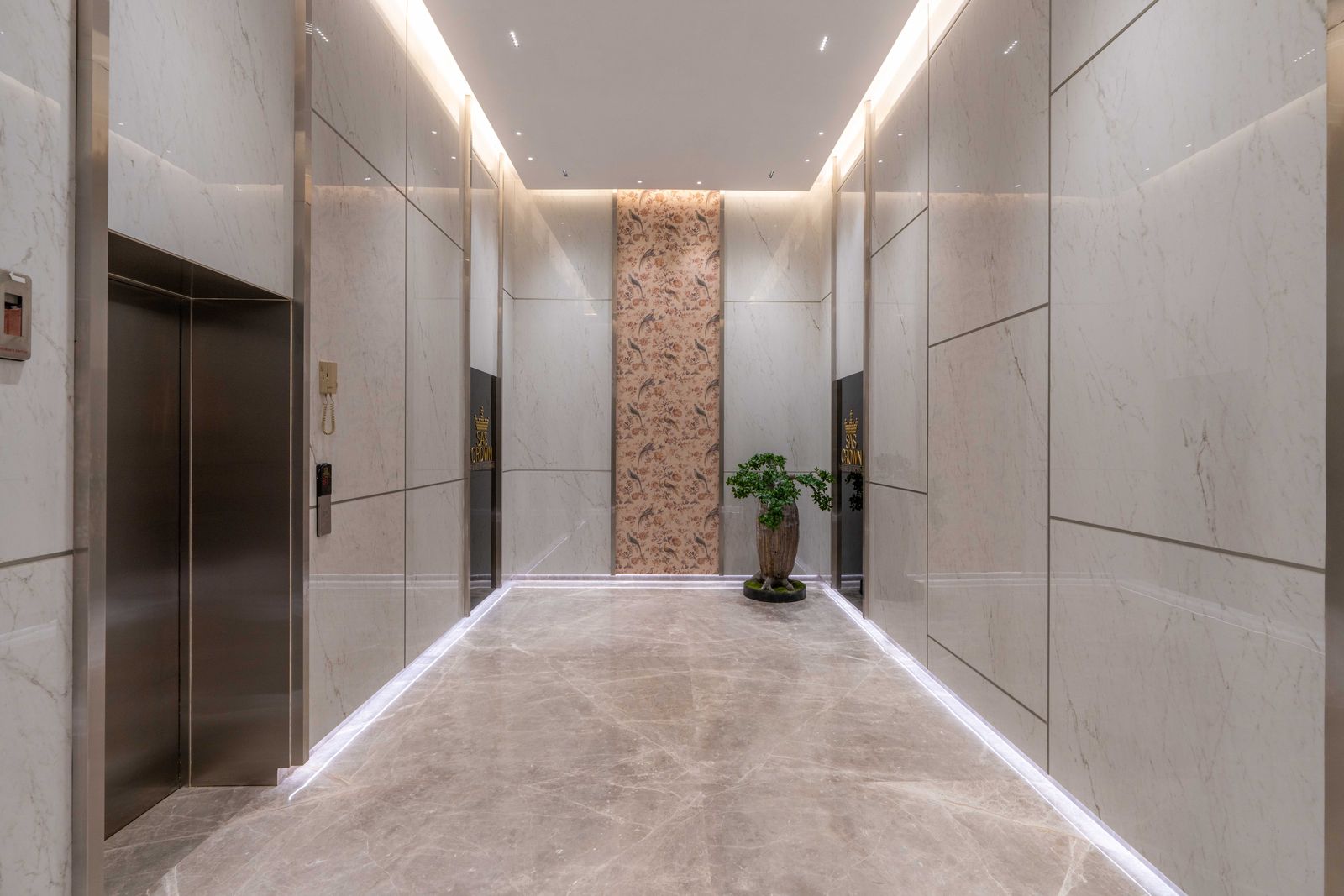 SAS Crown Office — commercial by Tru Designs, image 4 of 9