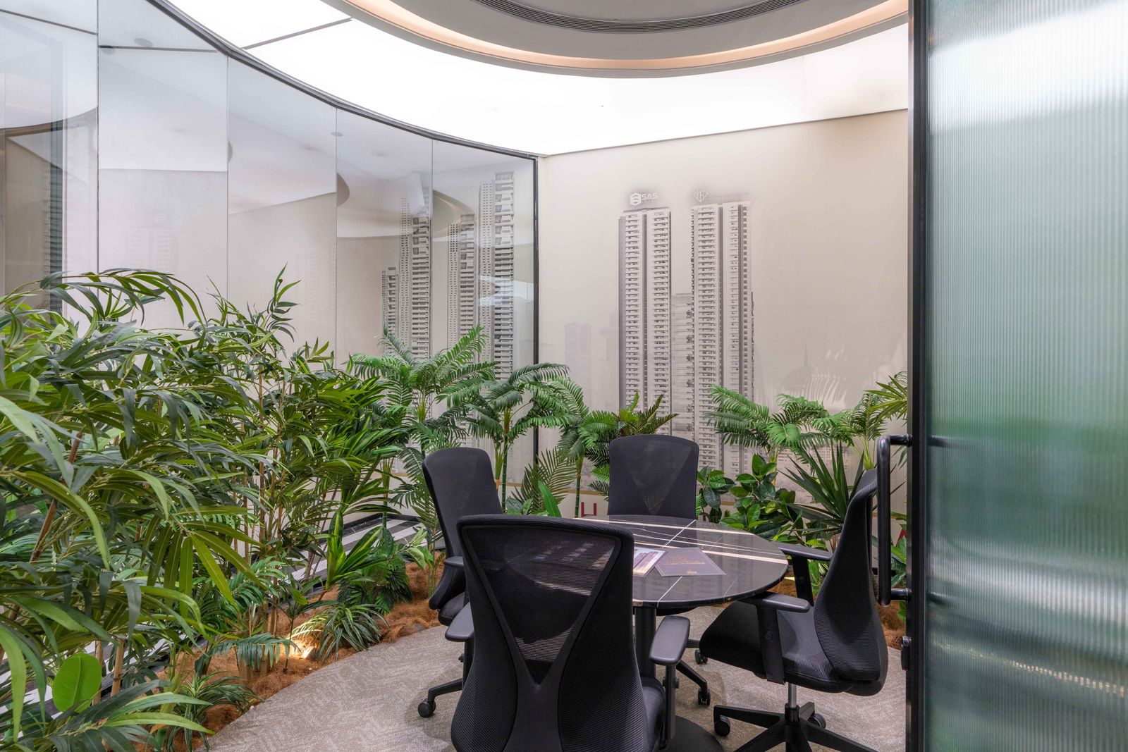 SAS Crown Office — commercial by Tru Designs, image 9 of 9