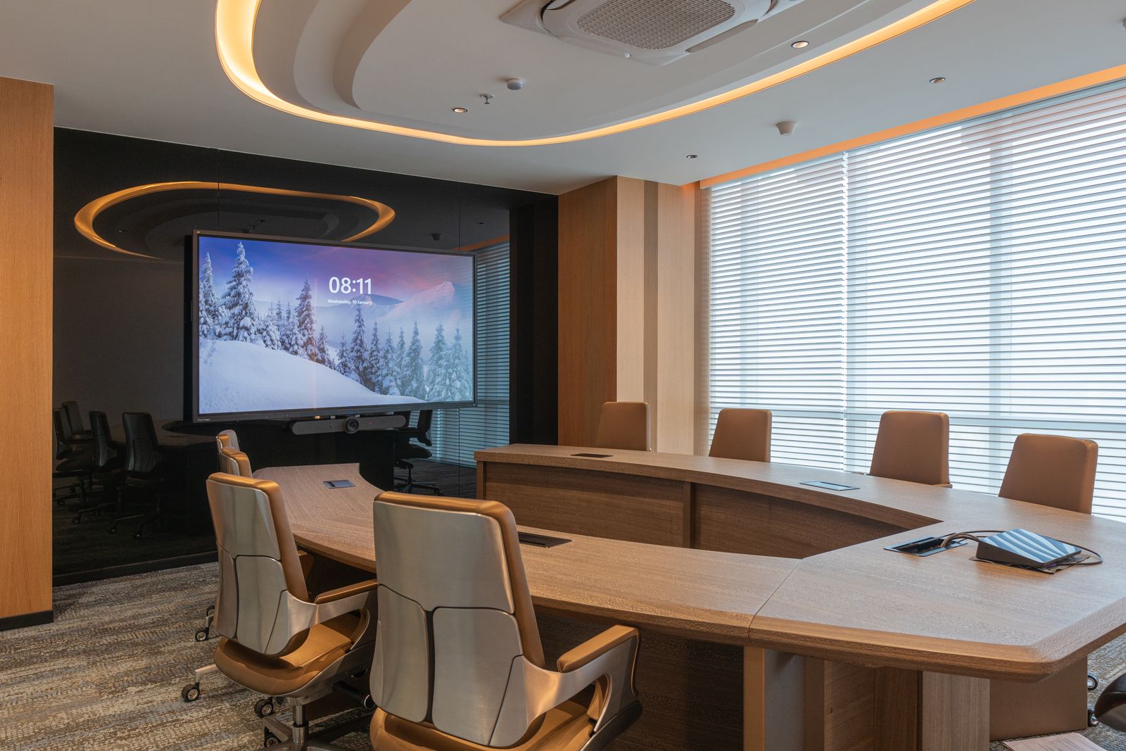 U Hub — commercial by Tru Designs, image 1 of 7