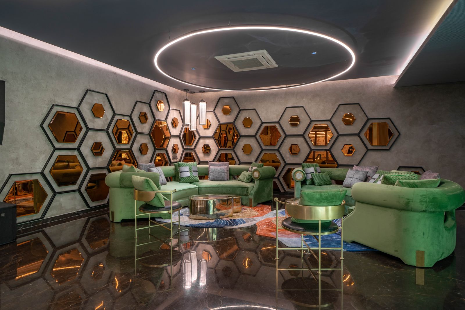 Crest Residence — private houses by Tru Designs, image 5 of 8