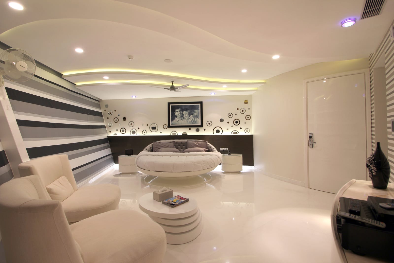 Diamond House — private houses by Tru Designs, image 1 of 6
