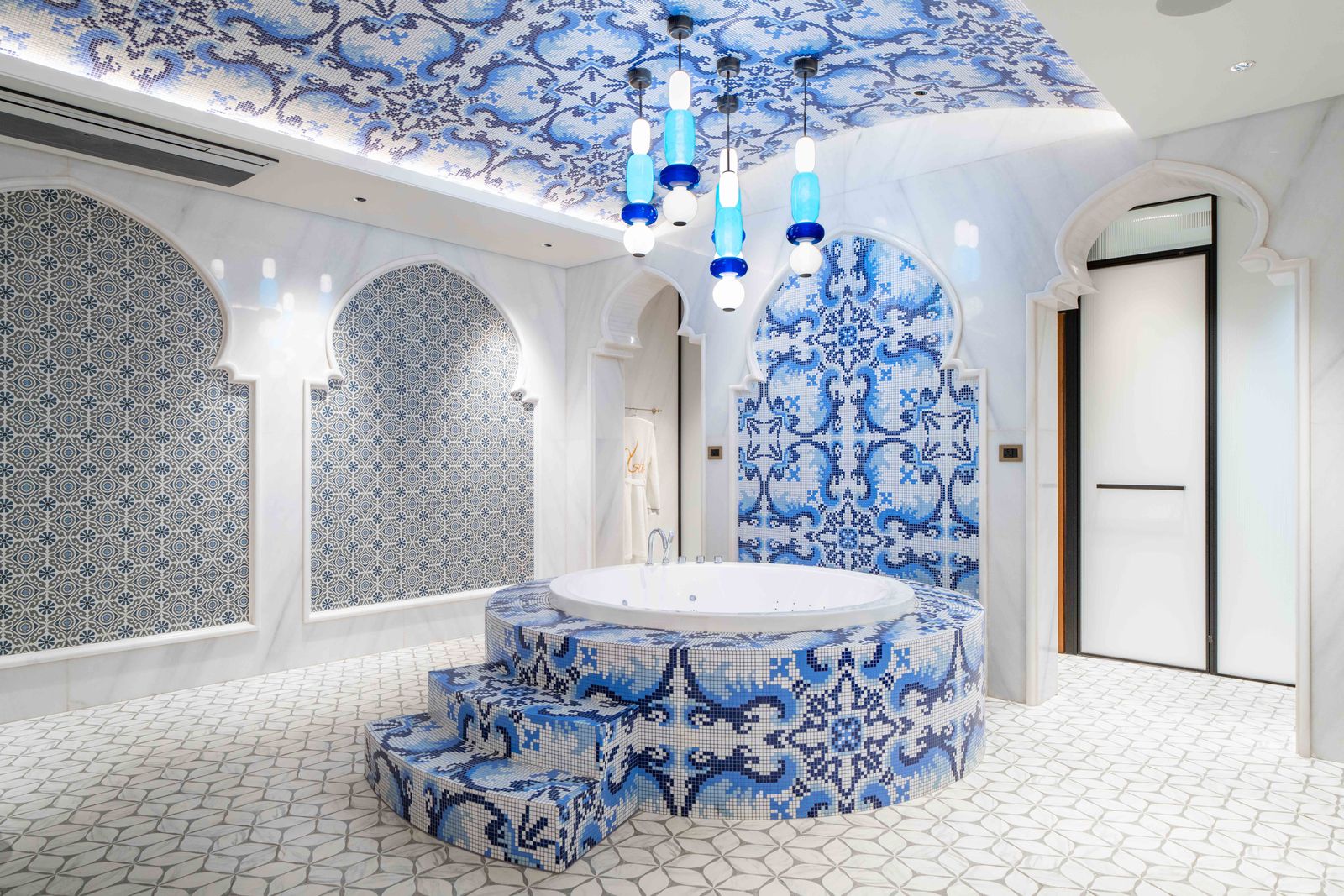 Jubilee Manor — private houses by Tru Designs, image 3 of 8