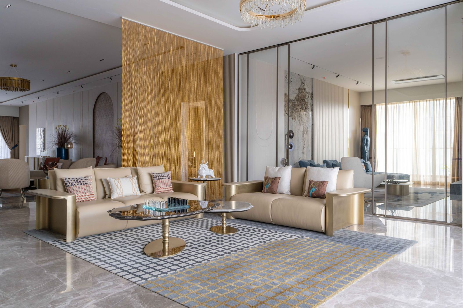 SAS Crown Sky Villa — private houses by Tru Designs, image 7 of 8